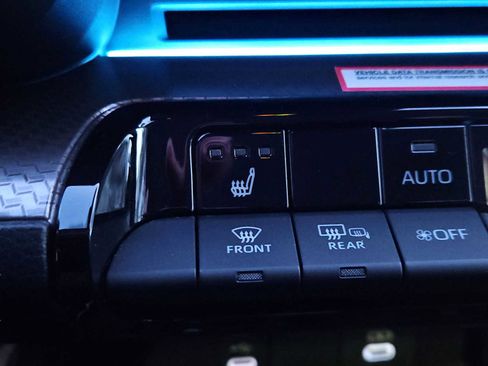 Used 2024 Toyota Prius XLE image 20