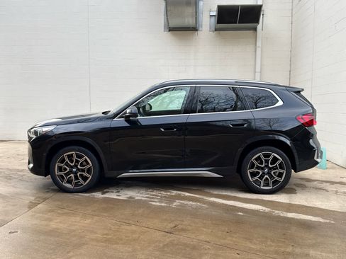 Certified 2025 BMW X1 xDrive28i image 5