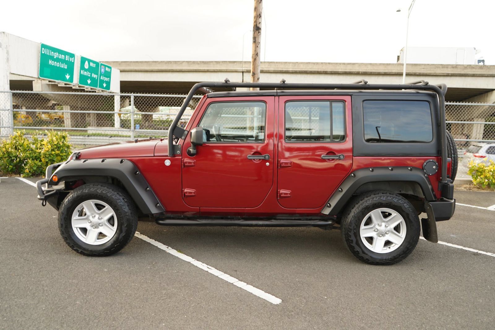 Used 2012 Jeep Wrangler Unlimited Sport AWD/4WD image 2