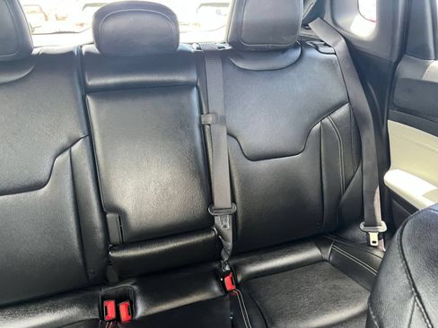 Used 2025 Jeep Compass Limited AWD/4WD image 38