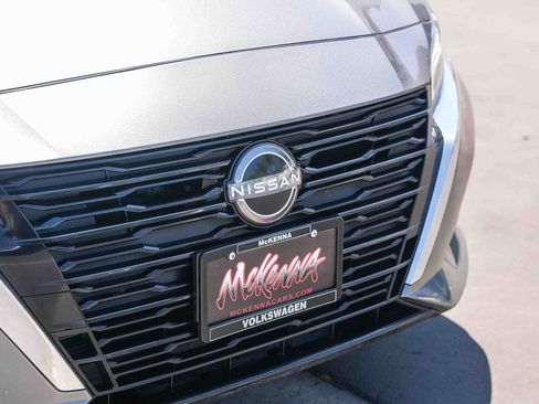 Used 2024 Nissan Altima 2.5 SV FWD image 5