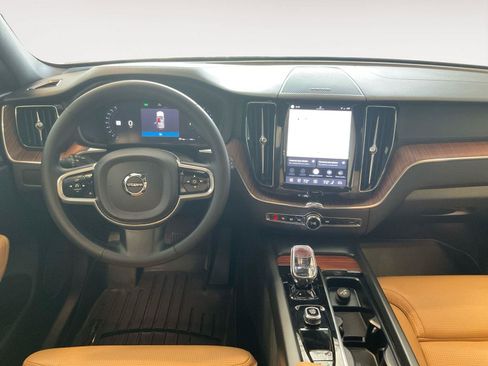 Used 2023 Volvo XC60 B5 Ultimate w/ Climate Package AWD/4WD image 10