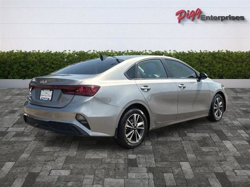 Used 2024 Kia Forte LXS FWD image 8