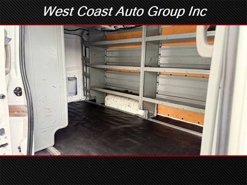 Used 2016 Nissan NV 2500 SV image 15
