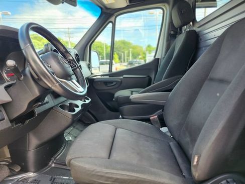 Used 2021 Mercedes-Benz Sprinter 1500 image 13