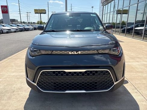 Used 2025 Kia Soul LX FWD image 8