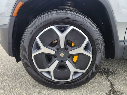 Used 2024 Rivian R1S Adventure AWD/4WD image 36