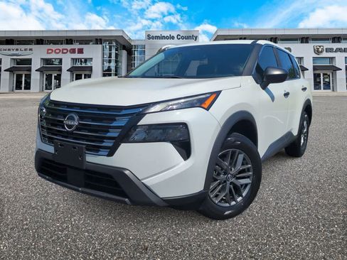 Used 2024 Nissan Rogue S FWD image 1