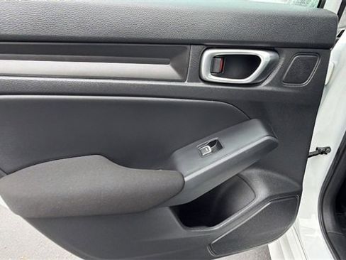 Used 2023 Honda Civic Sport image 13