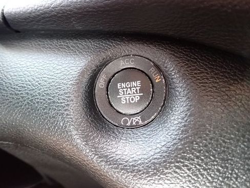 Used 2023 Jeep Cherokee Altitude Lux AWD/4WD image 20