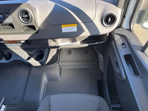New 2026 Mercedes-Benz Sprinter 2500 image 17