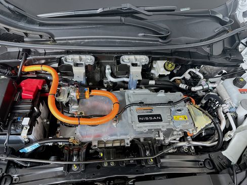 Used 2023 Nissan Ariya FWD image 35