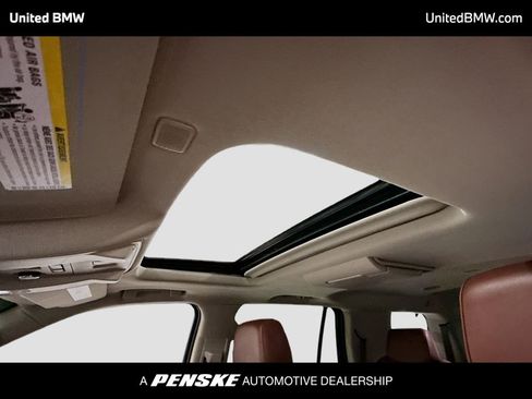 Used 2019 Cadillac Escalade Premium Luxury image 12