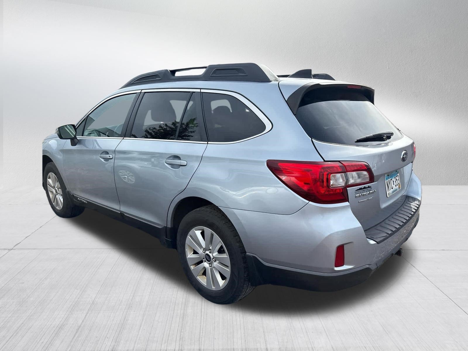 Used 2016 Subaru Outback 2.5i Premium AWD/4WD image 12