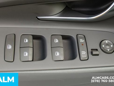 Used 2025 Hyundai Elantra Sport FWD image 39