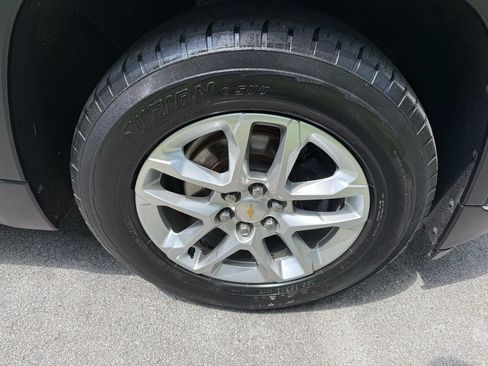 Used 2019 Chevrolet Traverse LT FWD image 13
