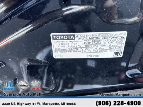 Used 2022 Toyota Prius XLE AWD/4WD image 14