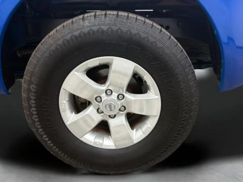 Used 2012 Nissan Frontier SV AWD/4WD image 25