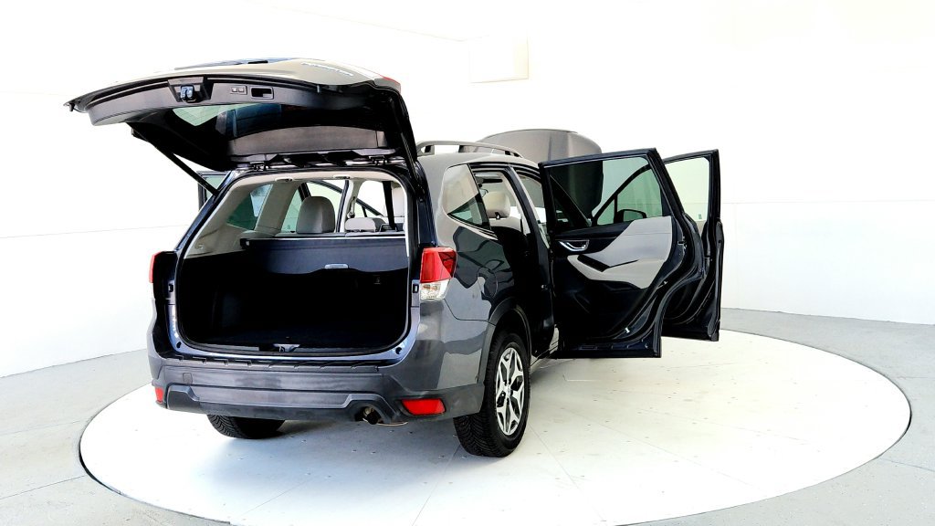 Used 2023 Subaru Forester Premium AWD/4WD image 11