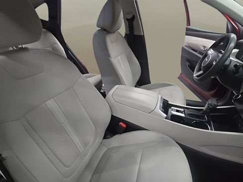 Certified 2025 Hyundai Tucson SEL AWD/4WD image 26