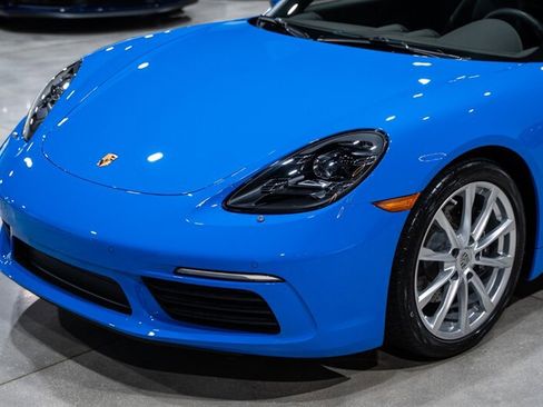 Used 2022 Porsche 718 Boxster RWD image 18
