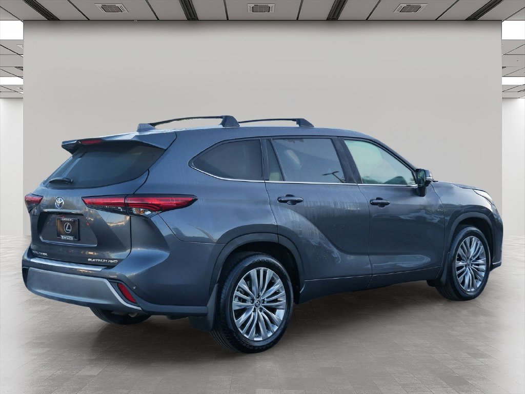 Used 2023 Toyota Highlander Platinum AWD/4WD image 6