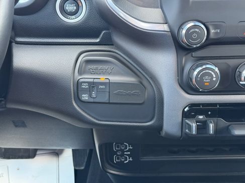 Used 2024 RAM 3500 Big Horn image 29