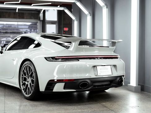 Used 2020 Porsche 911 Carrera S RWD image 9