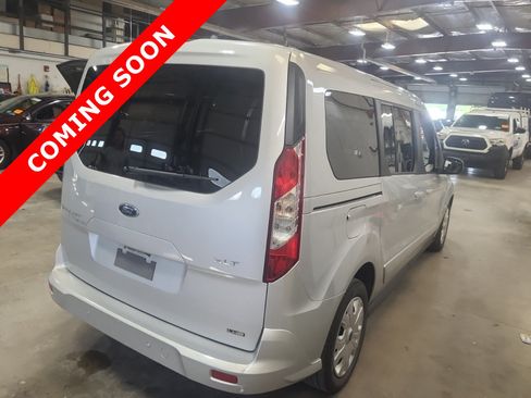 Used 2022 Ford Transit Connect XLT FWD image 5