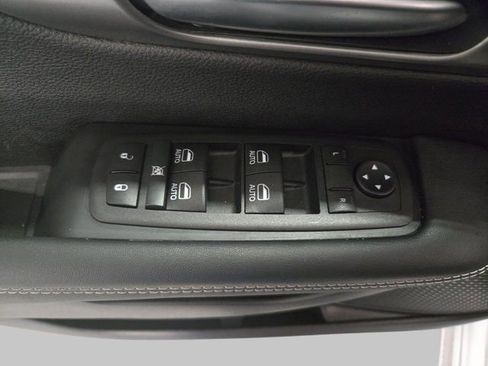 New 2026 Chrysler Pacifica Select AWD/4WD image 30