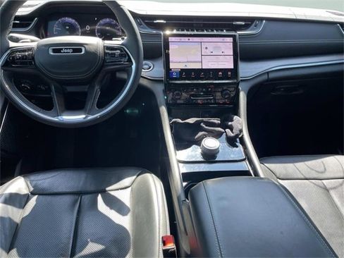 Used 2023 Jeep Grand Cherokee L Overland image 10