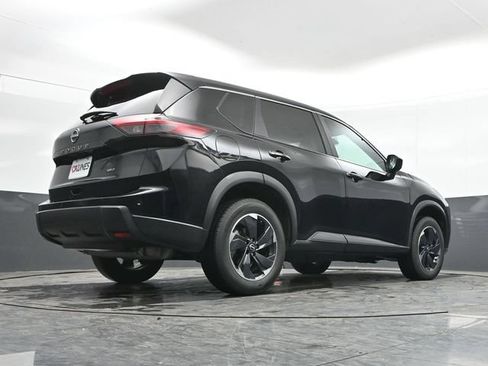 Used 2025 Nissan Rogue SV AWD/4WD image 43