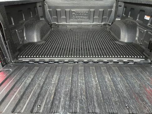 Used 2025 Chevrolet Silverado 1500 LT AWD/4WD image 16