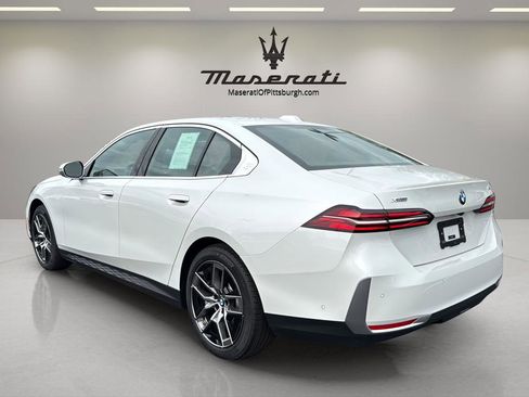 Used 2026 BMW 530i xDrive w/ Premium Package AWD/4WD image 7