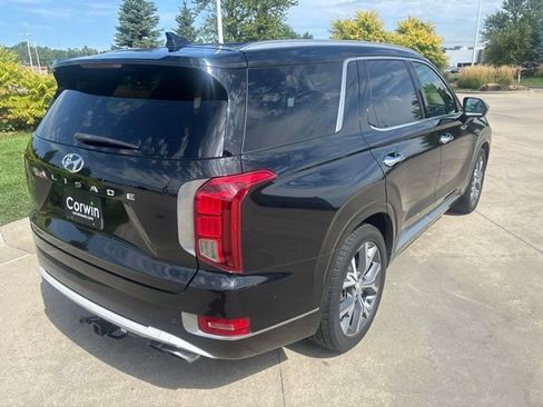 Used 2021 Hyundai Palisade Limited FWD image 3