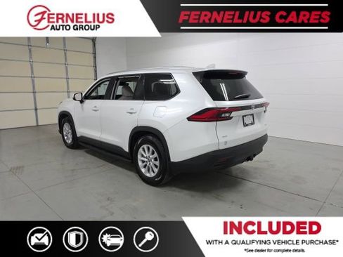 Used 2024 Toyota Grand Highlander XLE image 7