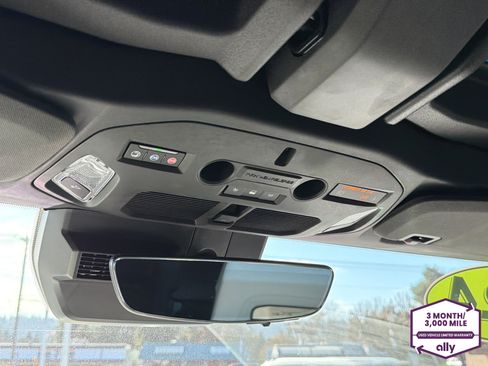 Used 2024 GMC Hummer EV 2X w/ LPO, Illumination Package AWD/4WD image 21