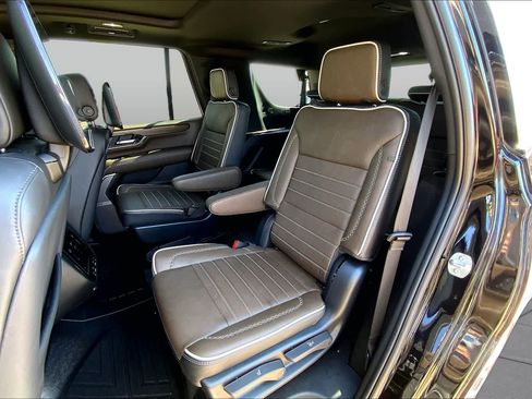 Used 2025 GMC Yukon Denali Ultimate AWD/4WD image 20