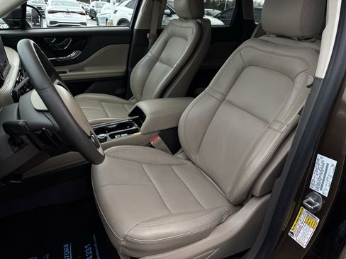 Used 2022 Lincoln Corsair FWD w/ Equipment Group 101A image 19