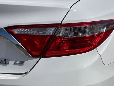 Used 2017 Toyota Camry LE FWD image 12