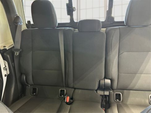 Used 2023 Jeep Gladiator Sport image 12