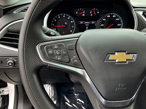 Used 2024 Chevrolet Malibu LT image 18