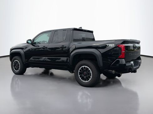 Used 2024 Toyota Tacoma TRD Off-Road AWD/4WD image 4