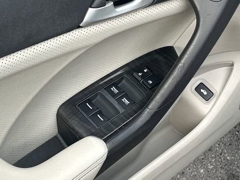 Used 2011 Acura TSX Sedan image 12