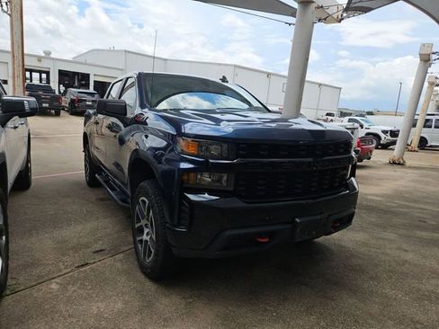 Used 2020 Chevrolet Silverado 1500 Custom Trail Boss w/ Custom Convenience Package AWD/4WD image 3