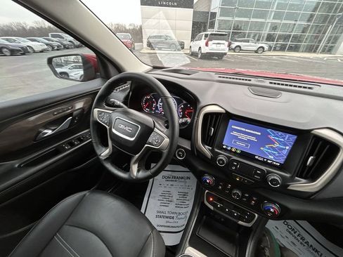 Used 2024 GMC Terrain Denali image 11
