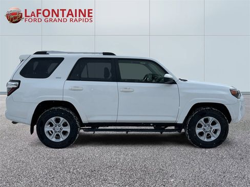 Used 2021 Toyota 4Runner SR5 image 8