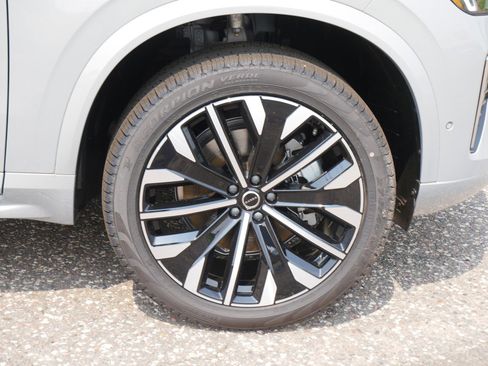 New 2025 Volvo XC90 B6 Ultra w/ Protection Package Premier image 4