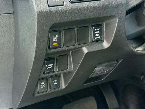 Used 2026 Nissan Frontier PRO-4X w/ Pro-4x Convenience Package image 7