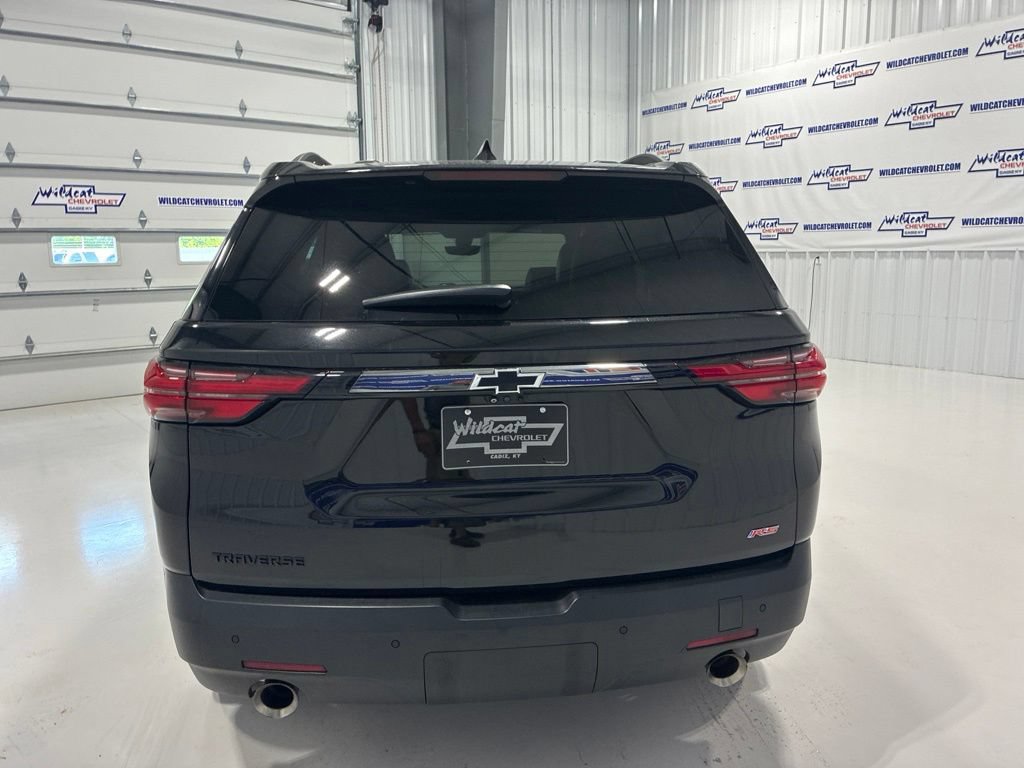 Used 2022 Chevrolet Traverse RS w/ LPO, Floor Liner Package FWD image 5